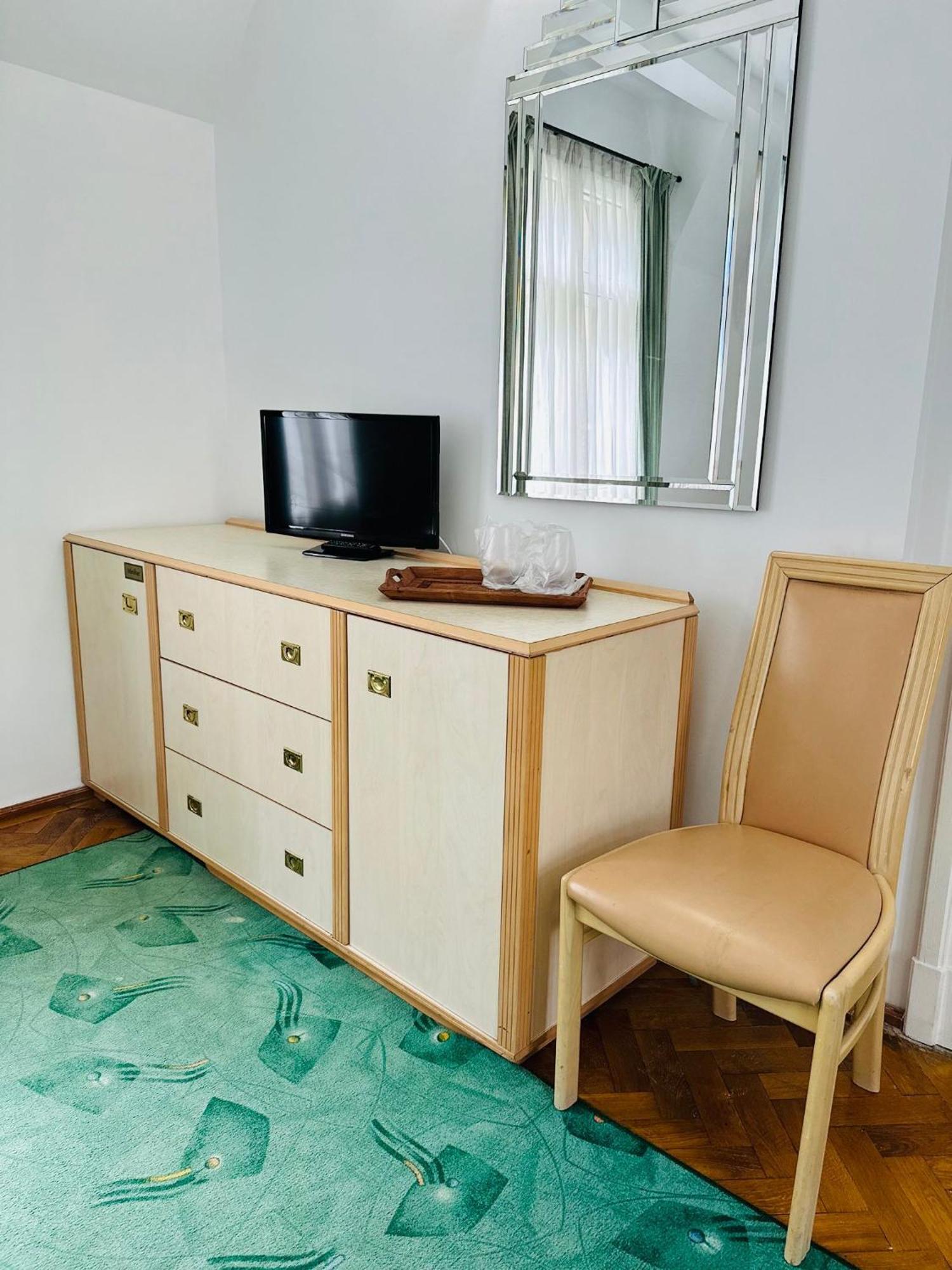 Rapsodia Sinaia Bed & Breakfast Bagian luar foto