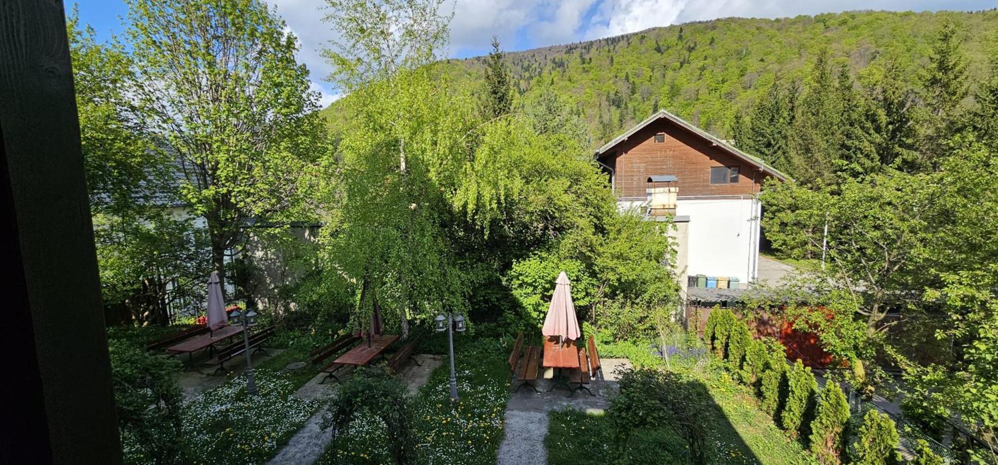 Rapsodia Sinaia Bed & Breakfast Bagian luar foto
