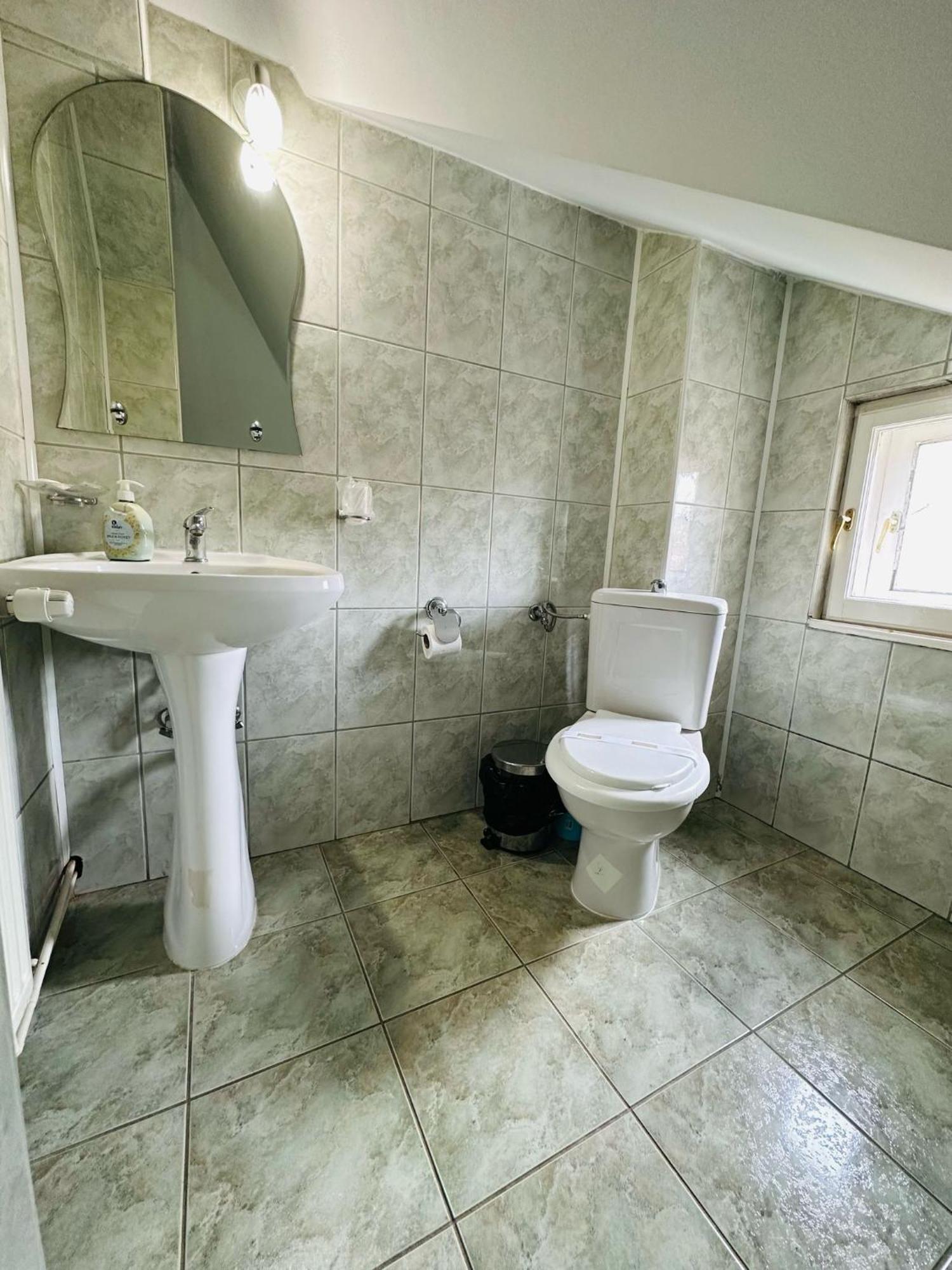 Rapsodia Sinaia Bed & Breakfast Bagian luar foto