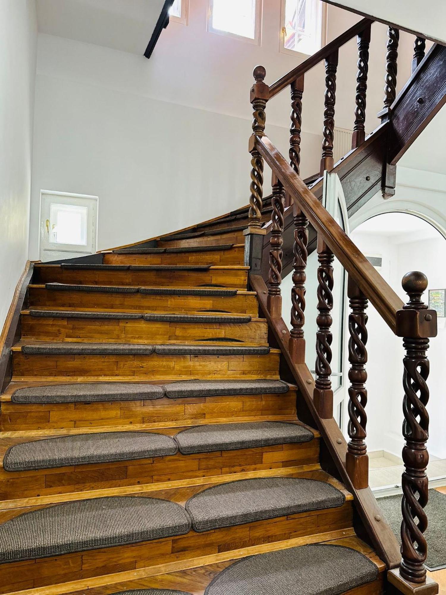 Rapsodia Sinaia Bed & Breakfast Bagian luar foto