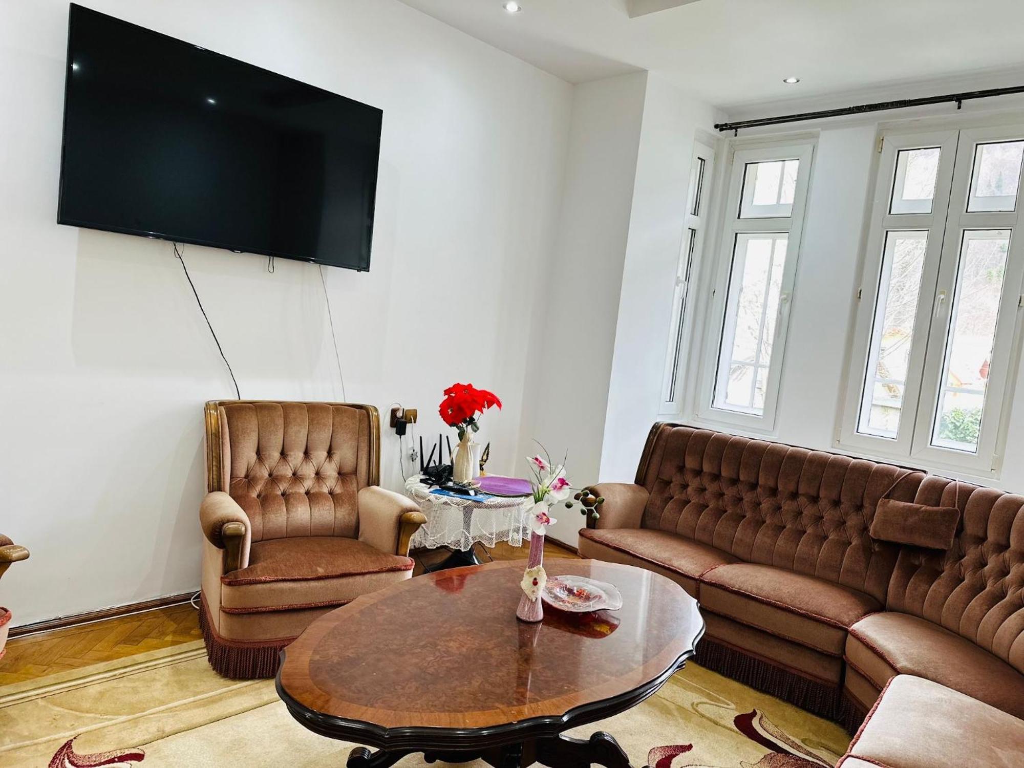 Rapsodia Sinaia Bed & Breakfast Bagian luar foto
