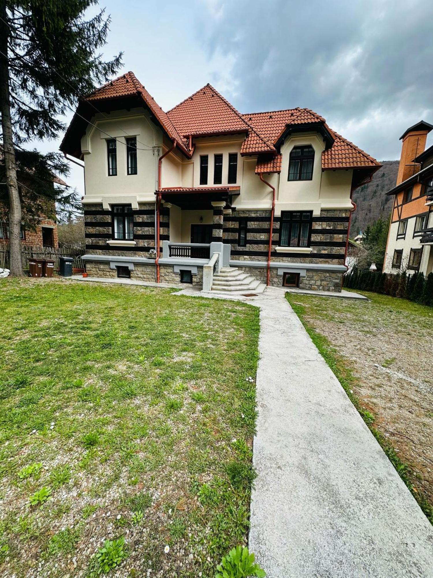 Rapsodia Sinaia Bed & Breakfast Bagian luar foto